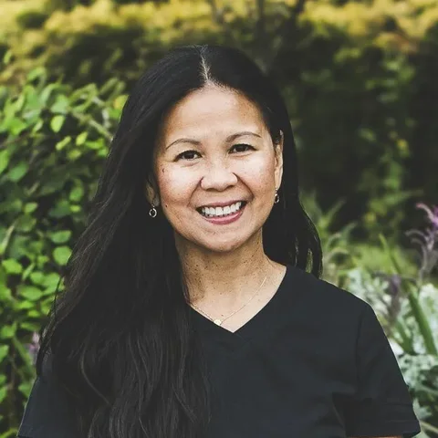 Bernadette, Office Manager