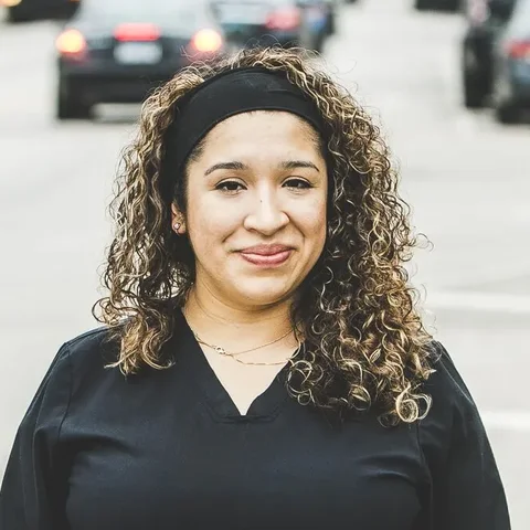 Tania, Dental Assistant